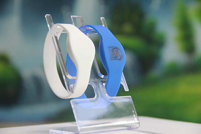 id硅膠腕帶保護(hù)套易變形，你找到它不回彈的原因了嗎？