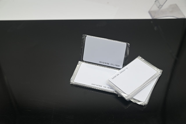 和信達磁條會員腕帶管理系統(tǒng)及配套裝備 和信達磁條會員腕帶管理系統(tǒng)及配套裝備