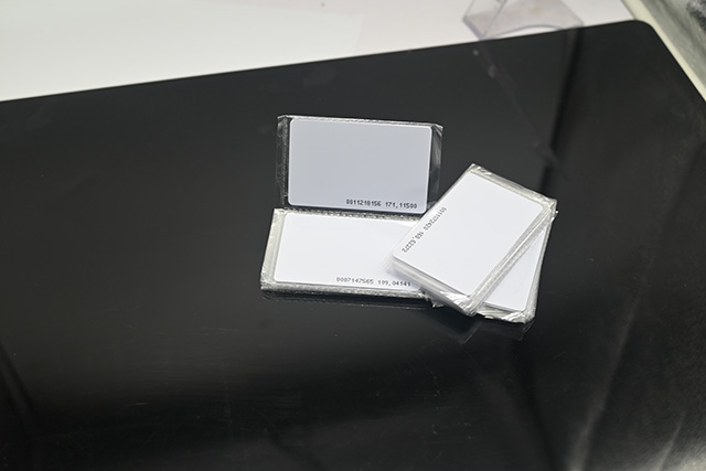 如何利用美發(fā)會(huì)員卡來留住顧客呢？